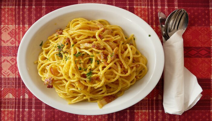 Macarrão à Carbonara Simples