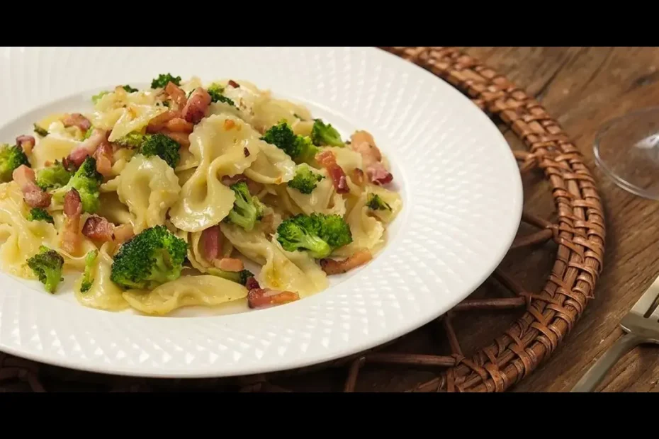 Farfalle com Brócolis e Bacon