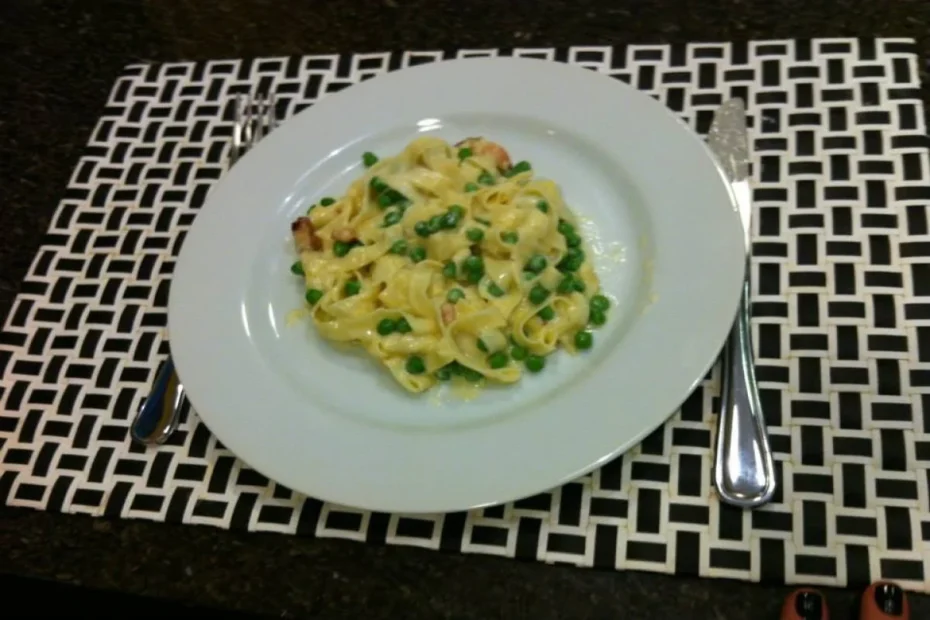 Linguine ao Molho de Limão e Ervilhas