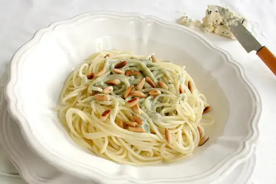 Macarrão ao Molho de Queijo Gorgonzola