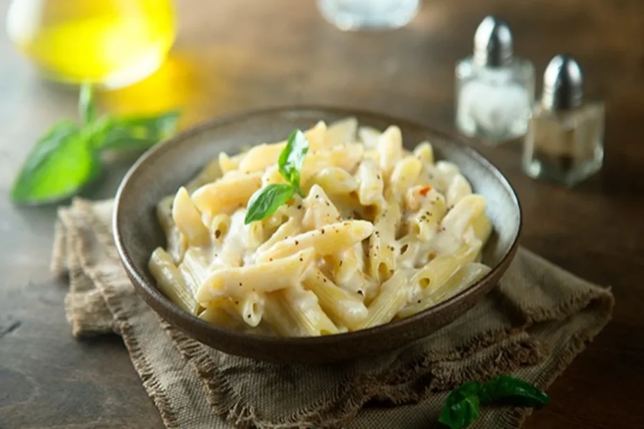 Penne ao Molho de Queijo Brie e Nozes